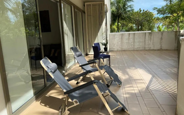 By The Sea @ Cozy Beachfront Home (Batu Ferringhi)