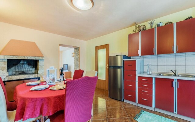 Beautiful Home in Pula With Wifi and 2 Bedrooms