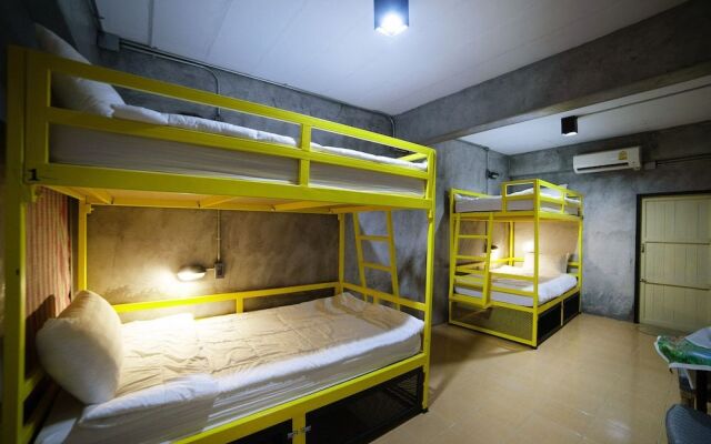 Chang Hostel​ Suvarnabhumi​