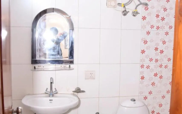 OYO Rooms 786 Old Gurgaon