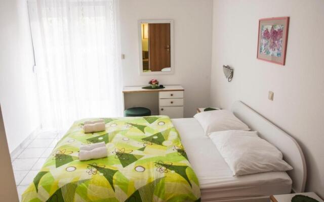 Apartments ErikaS - 100m from sea