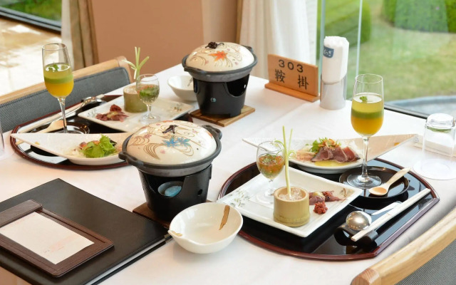 Hakone Mori no Seseragi