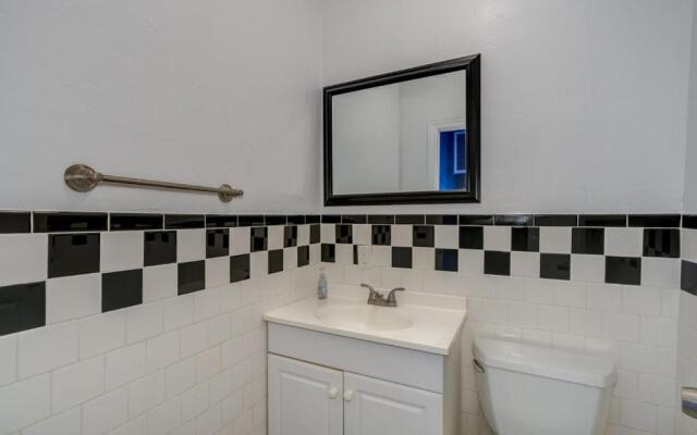 2 Bedroom Suite Near Plaza District Bricktown