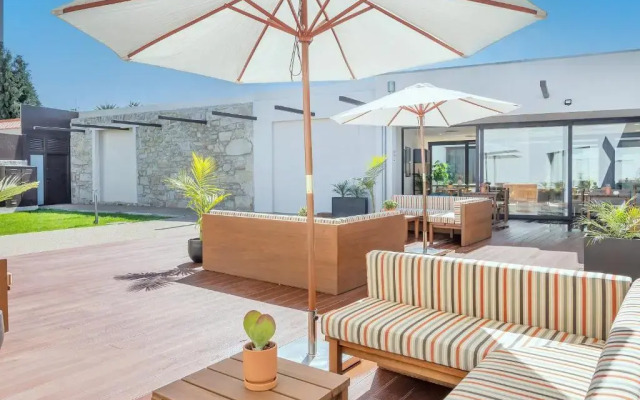 Hotel BFRESH - Pool - Fitness - Padel - By Oporto Collection - Private Parking