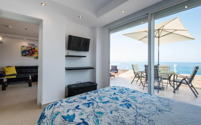 Seashore Bungalow Stunning