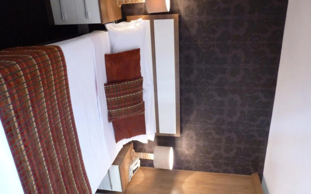 White Lady Hotel