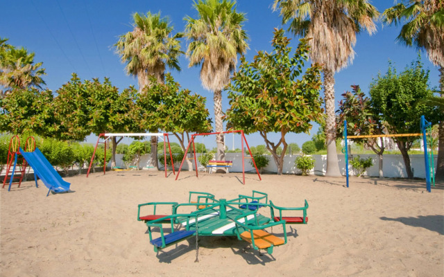 Alexandra Beach Hotel