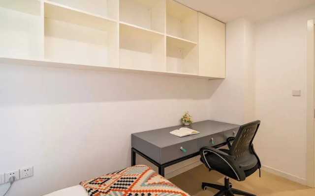 Tyms Stylish 3BR 2BA Apt Xujiahui Shops