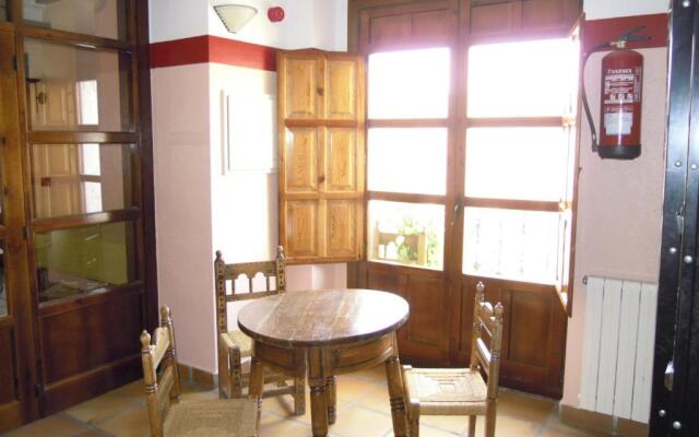 Albergue De Albarracín Rosa Bríos