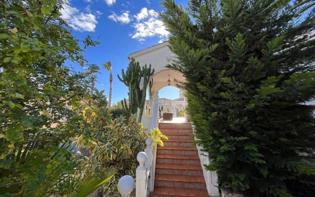 Belvilla by OYO Villa Cuidad Quesada
