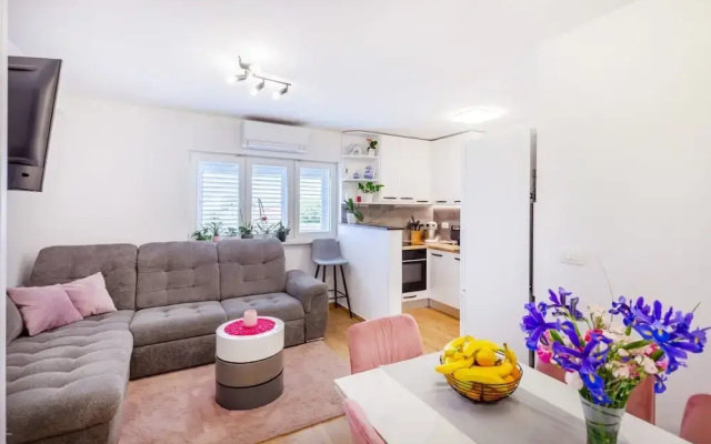 Apartment Lukre