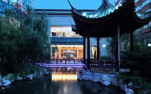 Deefly Haiyan Hotel