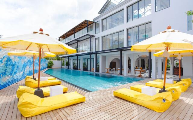 Anona Beachfront Phuket Resort