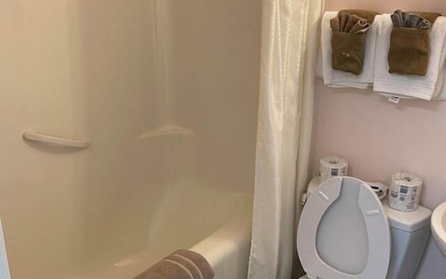 Imperial Hunter Hotel