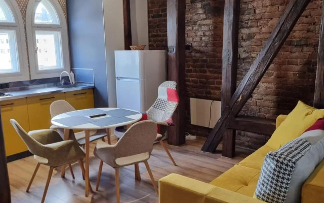 LEOGRAND apartment on Kniazia Romana 6