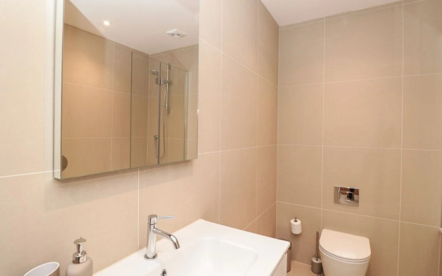 4 Court Terrace, Hillfield Village