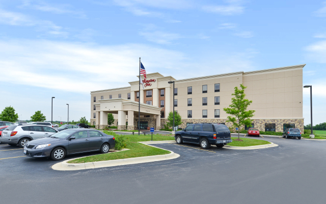 Hampton Inn Yorkville