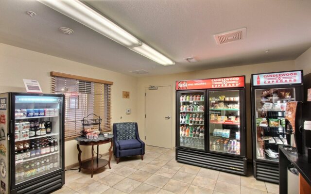 Candlewood Suites Milwaukee Airport by IHG