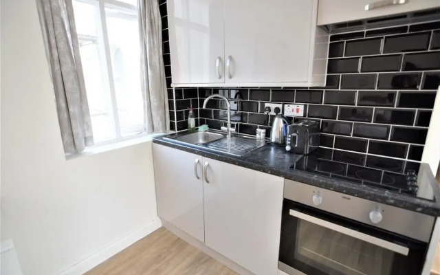 Stunning Studio Apartment in Hove Next TO THE sea