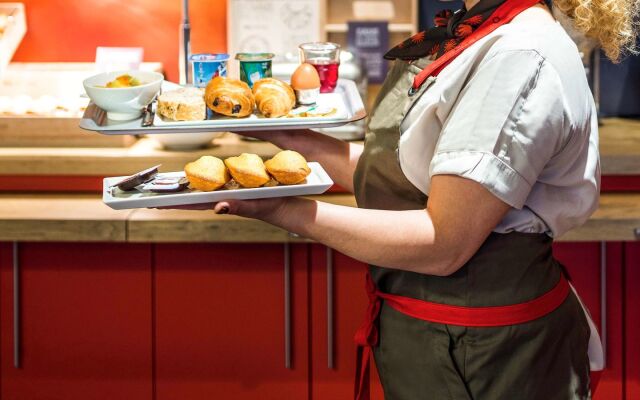 ibis Paris Pont De Suresnes