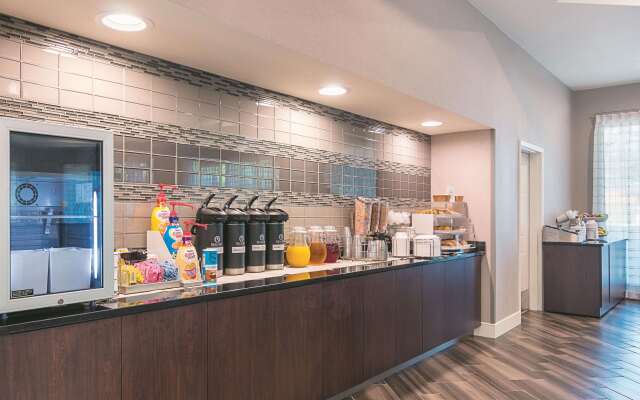 La Quinta Inn & Suites by Wyndham Atlanta Conyers