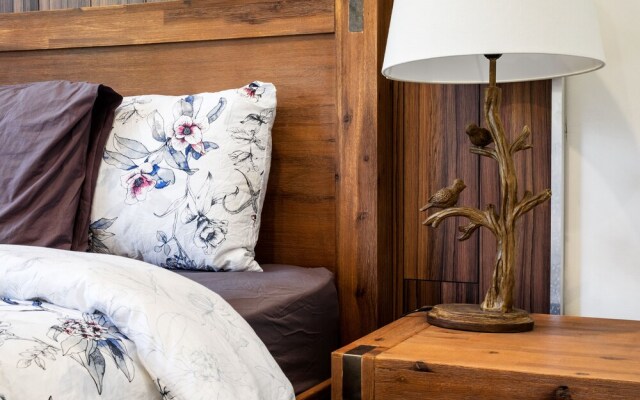 Woody Lifestyle one Bedroom Apartment