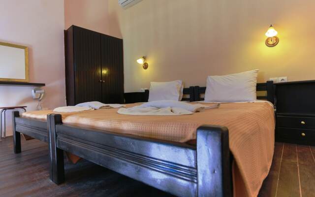 Little Lindos Sea View Studios