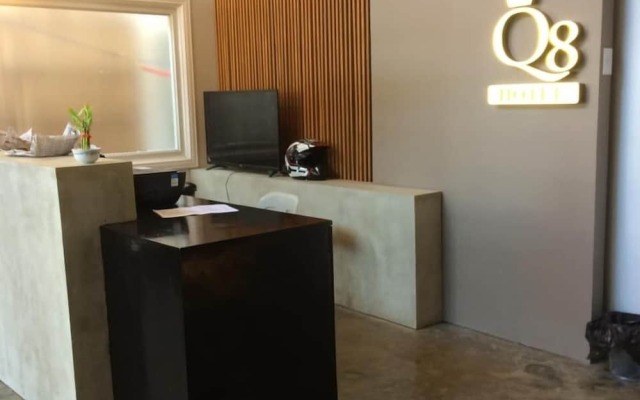Q8 Hotel