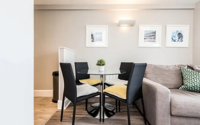 Host Apartments Standish Street Place