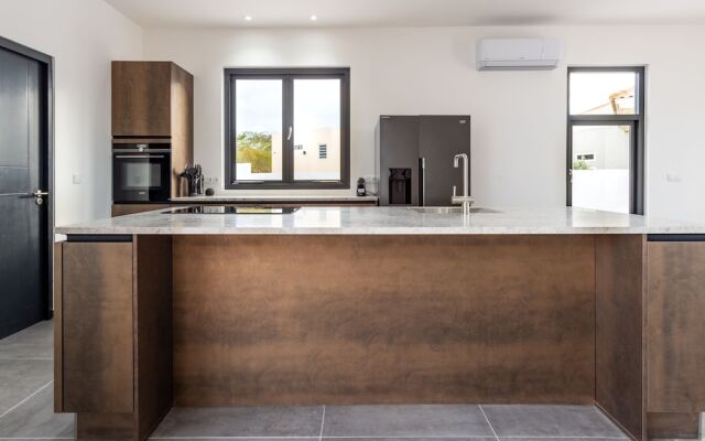 Brand New Immaculate 3-bed Villa in Grote Berg
