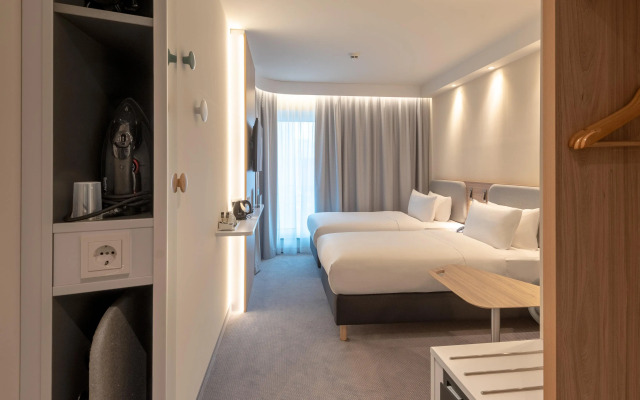 Holiday Inn Express Munich North by IHG