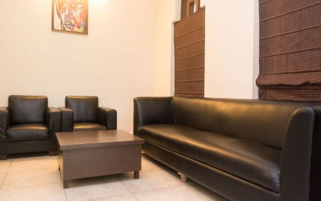 OYO 6477 Guest Accomodation FE 173
