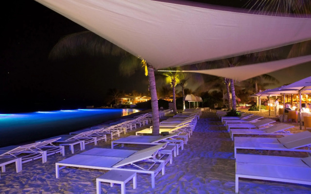 Papagayo Beach Resort
