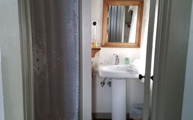 Lilly Pad Boerners Guest house