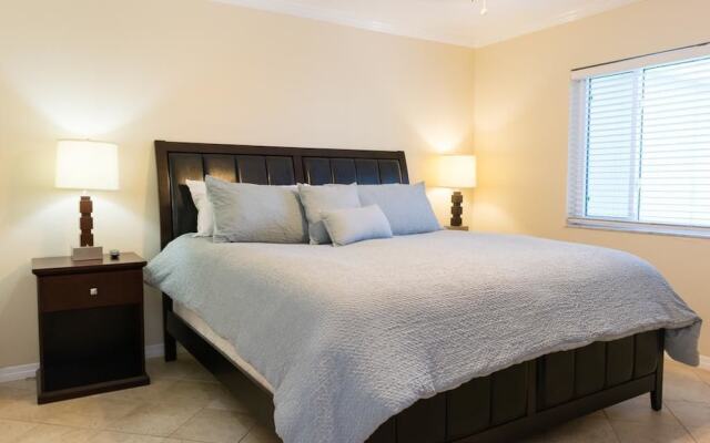 Palm Cay 5