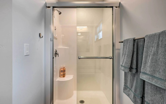 Modern Missoula Home ~ 2 Miles to Downtown!