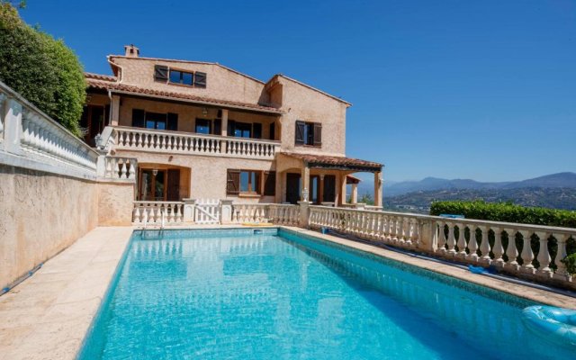 06T - Spacious villa with sea view- pool - jacuzzi-sauna