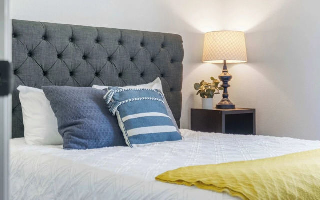 The Lazy Loft Stay for 4!