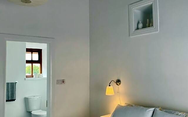 Room 1 Camp Street B&B