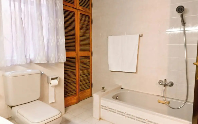 Mediterranea Sunny Maltese Townhouse