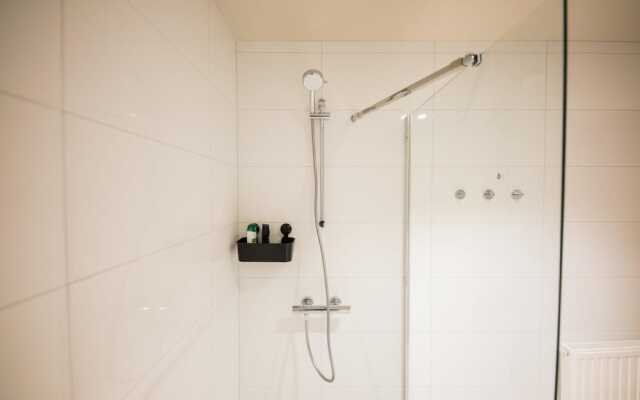 Alphabet 3 Bedroom Serviced Apartment -pk-