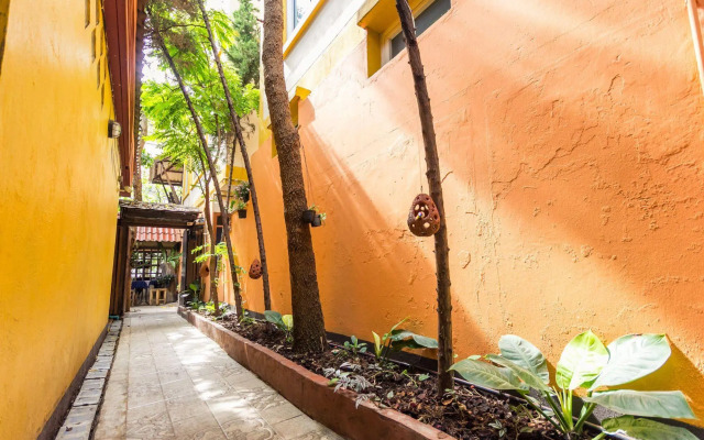 Changmoi House (Little Village)
