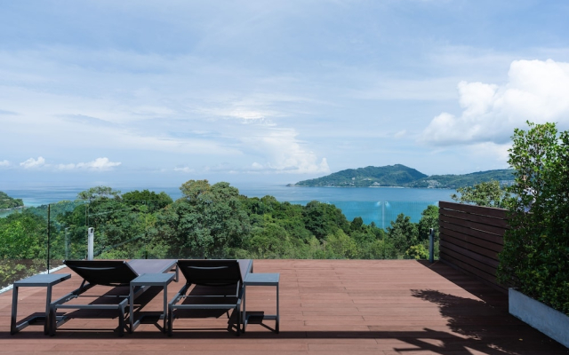 Bluepoint Seaview Patong 818