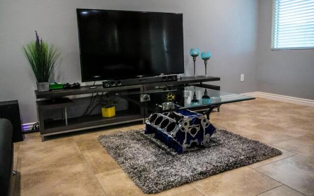 Hot Tub! 10Beds! Old Town Scottsdale Stays