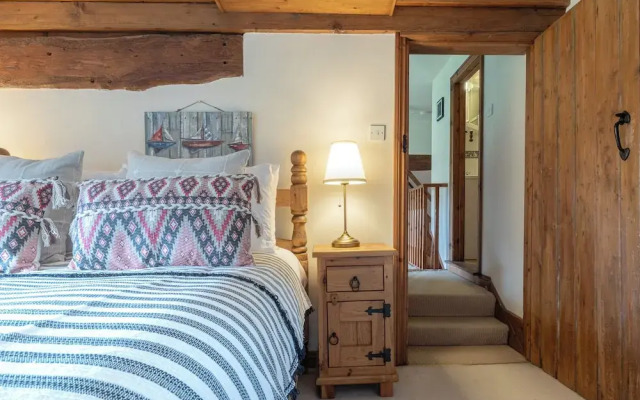 The Threshing Barn-Stunning 5 BD Retreat