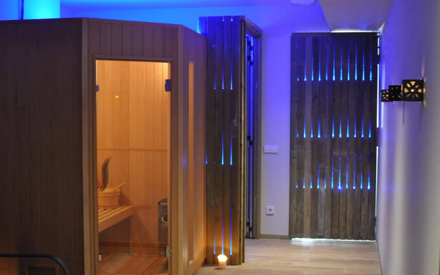 Les Suites - Adults Only