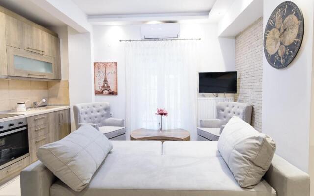 Lassani cozy and quiet, 2 bedroom apartm with spacious balcony