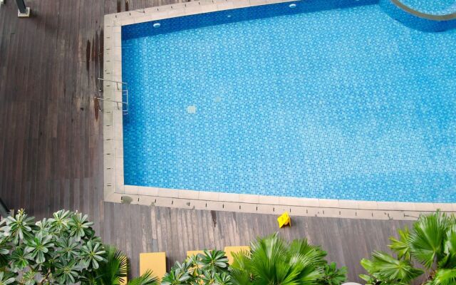 Comfy Studio Apartment at LRT City Jatibening