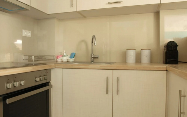 Vouliagmeni Stylish Homes by BluPine