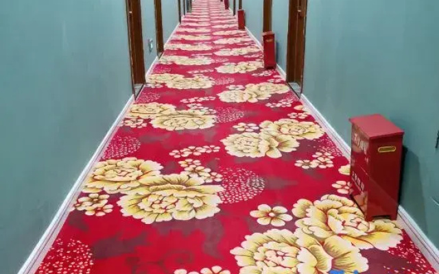 Xinzheng Zhongzhou Business Hotel